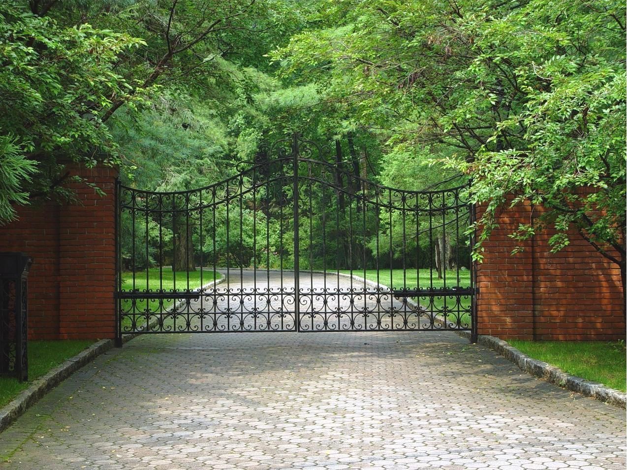 Iron Driveway Gates | Tri State Gate