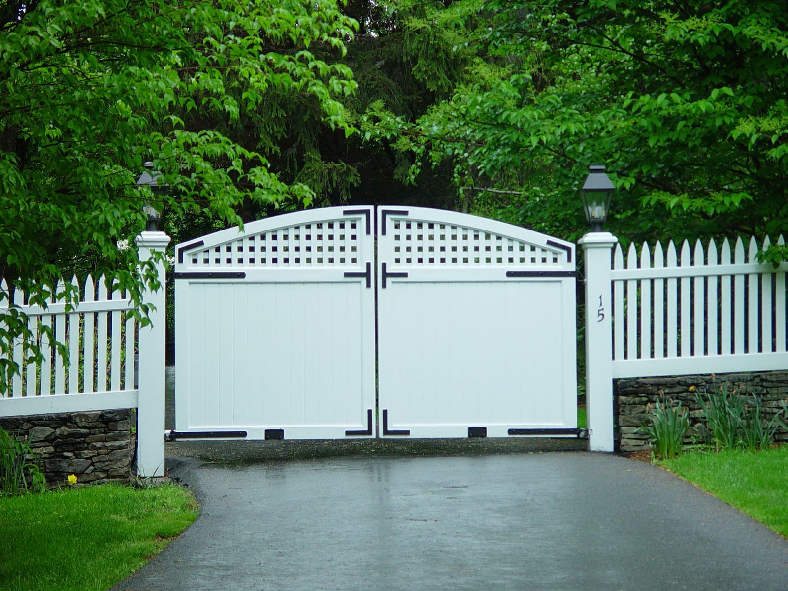 Automatic Driveway Gates Vinyl